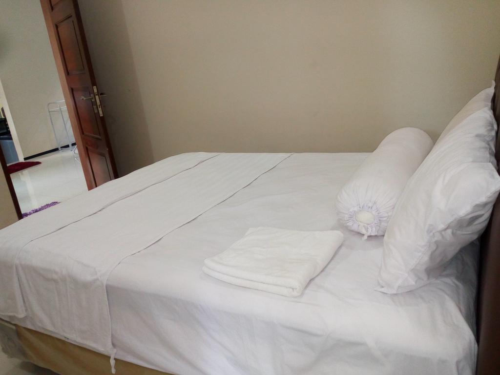 Jaya Homestay Джокьякарта Экстерьер фото